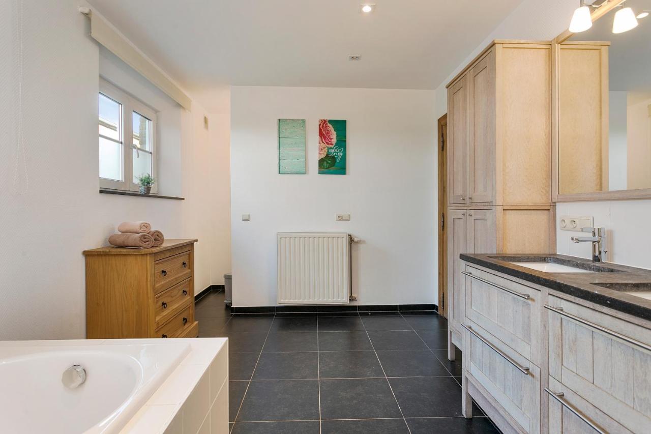 Villa 'T Korenhof - Landelijk Gelegen Villa Op 4 Km Van Het Strand Koksijde Luaran gambar